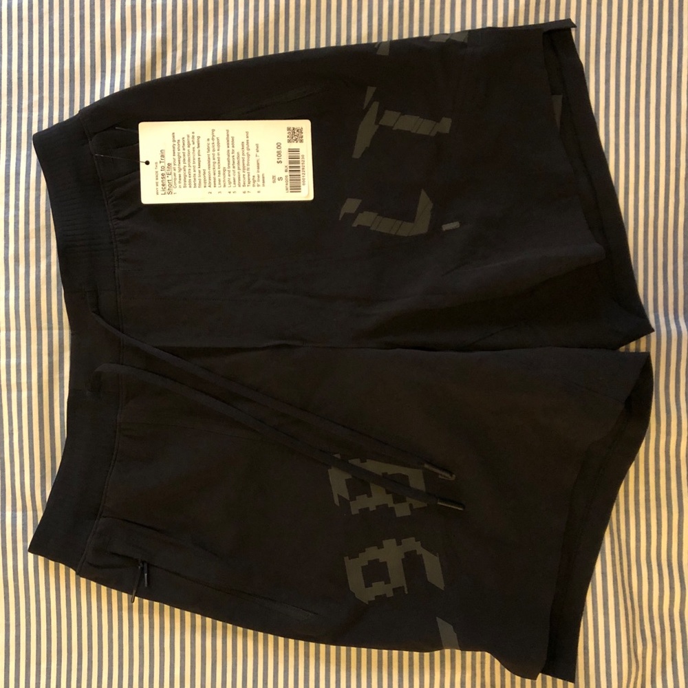 License to train elite short with liner